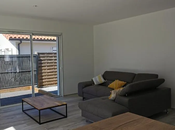 Holiday home Maison Proche Centre *